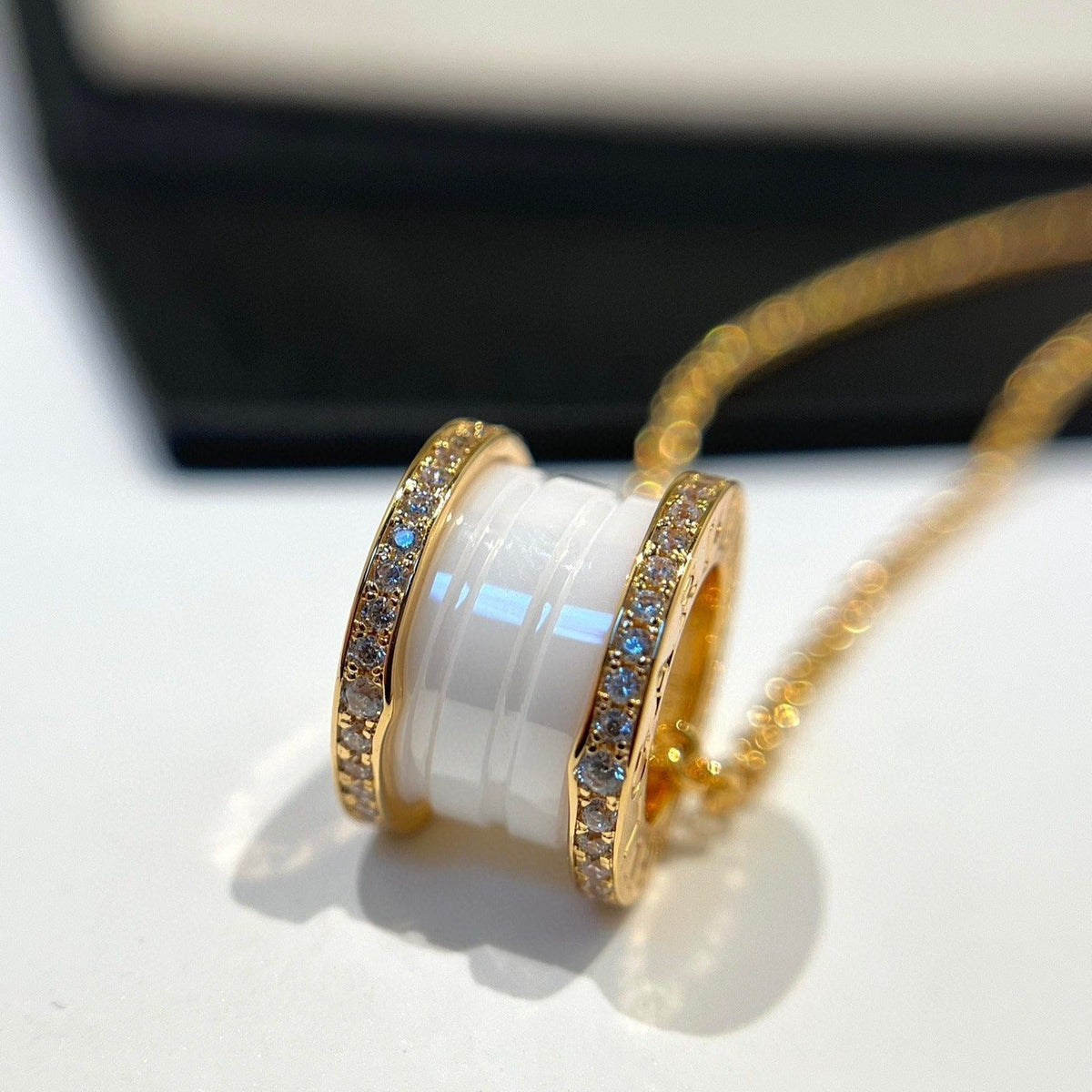 [⭐DORISW]ZERO 1 WHITE CERAMIC DIAMOND PINK GOLD NECKLACE